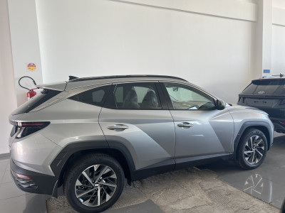 Hyundai tucson 4